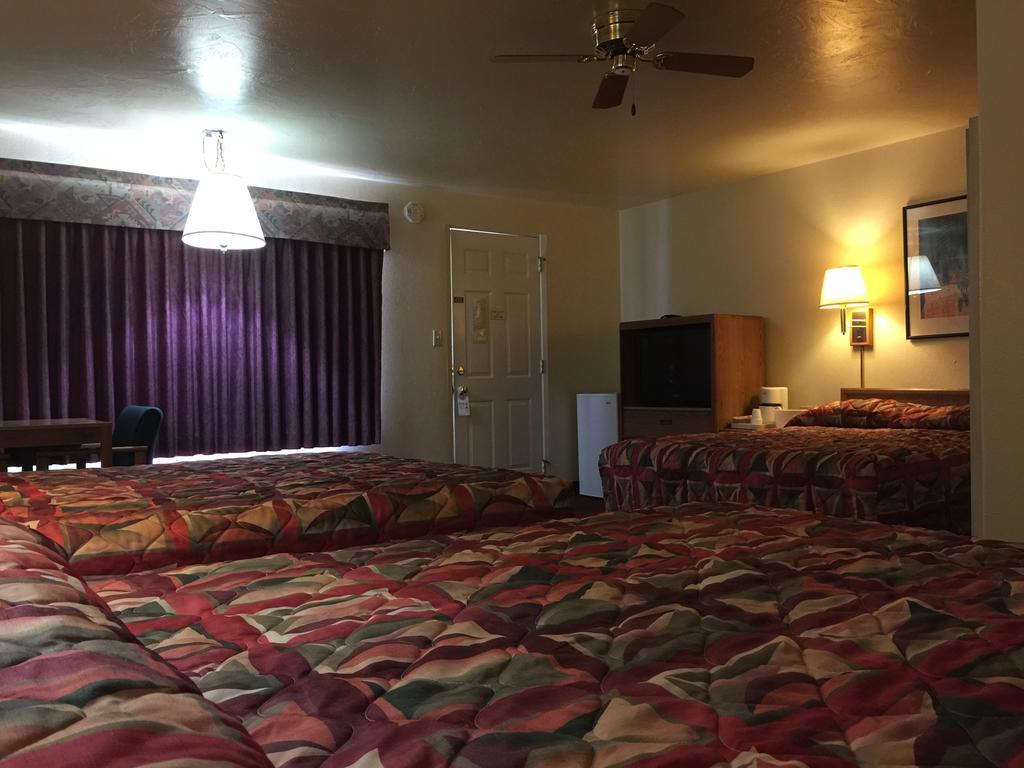 Kiva Motel Шоу-Лоу Экстерьер фото
