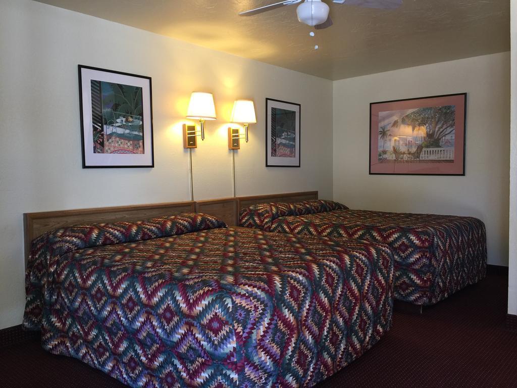 Kiva Motel Шоу-Лоу Экстерьер фото